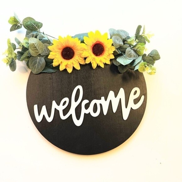 Welcome wood sigh Sunflower 12” diameters - Picture 6 of 7